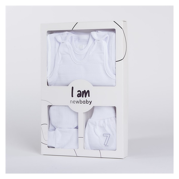 New Baby I AM White 7-Piece Maternity Set, size 56 (0-3m)